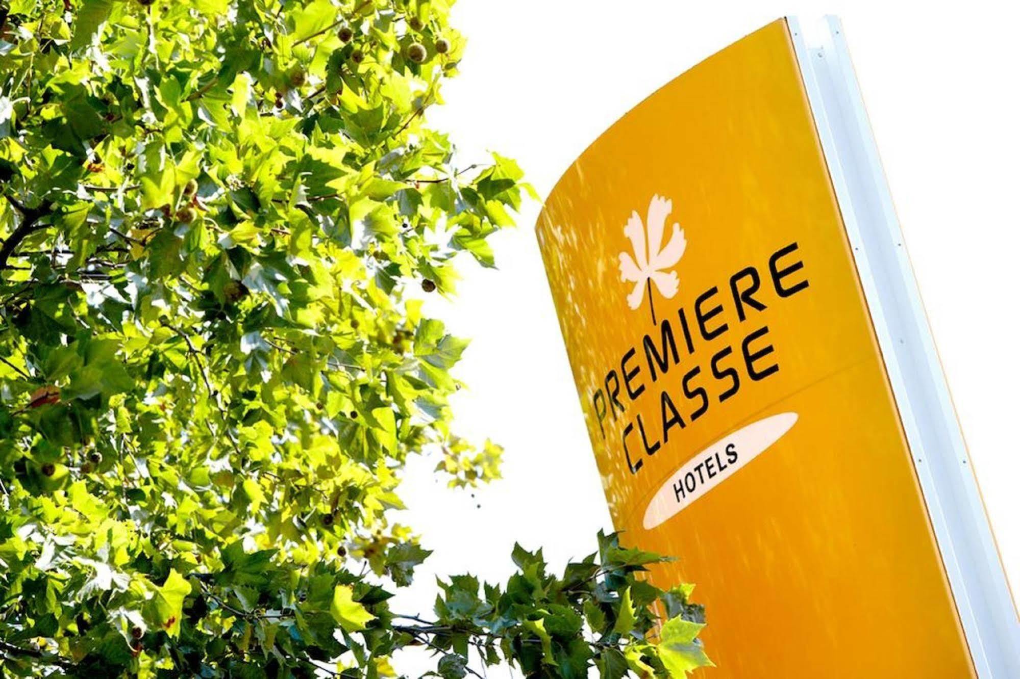 ホテル プルミエール クラッセ エヴルー エクステリア 写真 Premiere Classe logo